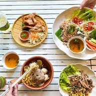 มะนาว ก๋วยเตี๋ยวในสวน