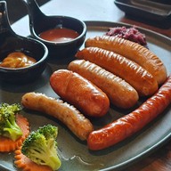 Vela Low & Slow Cooked  อ่อนนุช-วงแหวน