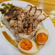 เมนูของร้าน ขาหมูคุโรบุตะ(ขาหมู5รางวัลอร่อย) ลาดพร้าววังหีน