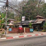 บรรยากาศ ข้าวซอยเฒ่าแก่เอก วัดพระแก้ว เชียงราย