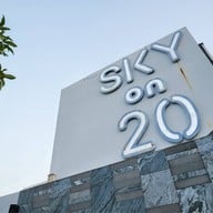 SKY On 20 (Rooftop Bar) Novotel Bangkok Sukhumvit 20