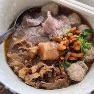 สุน เจ้าเก่า 牛肉面 สาขาโคราช