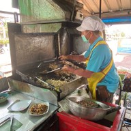 เจ๊น้อยหอยทอด (ท่าฉลอม)