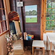 บรรยากาศ โลวแคล คาเฟ่ เชียงราย