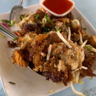 เจ๊น้อยหอยทอด (ท่าฉลอม)