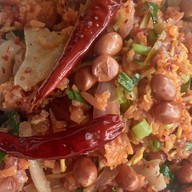 ข้าวยำแหนม บ้านแพ้ว