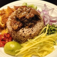 ข้าวคลุกกะปิ อาหารชาววัง