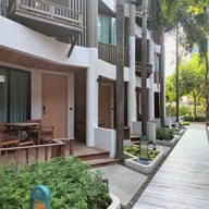 บ้านลานสวน