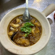 เมนูของร้าน หูฉลามน้ำแดงบรั่นดี น้องนิว