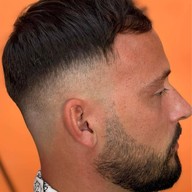 ร้านตัดผมชาย Wong barber shop ย่านซอยพัฒน์พงศ์1