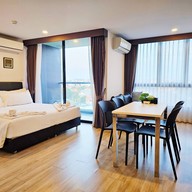 The Rizin Hotel & Residences