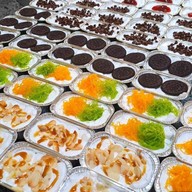 ลูกชิ้นทอดของทานเล่น  ประชาอุทิศ90