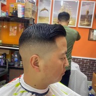 ร้านตัดผมชาย Wong barber shop ย่านซอยพัฒน์พงศ์1