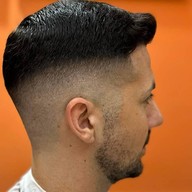 ร้านตัดผมชาย Wong barber shop ย่านซอยพัฒน์พงศ์1