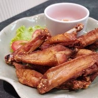 ป้อน แฟชั่นไอส์แลนด์