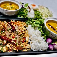 ขนมจีนบางกอก เซ็นทรัลปิ่นเกล้า