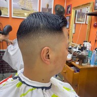 ร้านตัดผมชาย Wong barber shop ย่านซอยพัฒน์พงศ์1