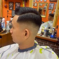 ร้านตัดผมชาย Wong barber shop ย่านซอยพัฒน์พงศ์1