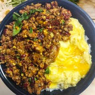 กะเพรา. ลูกชิ้นปิ้ง. นายท็อป 🍢🍢