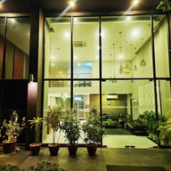 The Rizin Hotel & Residences