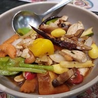 ป้อน แฟชั่นไอส์แลนด์