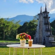 บรรยากาศ Six Flowers Garden