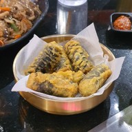 Nice Two Meat U Central Eastville