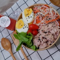 มอ นอ คาเฟ่