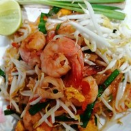 ยำแหนมข้าวทอด พงษ์เพชร