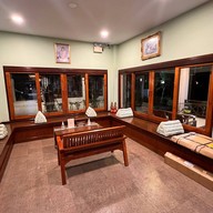 ไม้แก้ว ดำเนิน รีสอร์ต