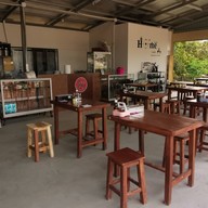 ร้านก๋วยเตี๋ยวเรือ รักเส้น