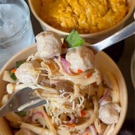 ผักฉ่ำคำหอม สาขาอารีย์