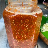 แมวแซ่บ ยำลูกชิ้นปลา น้ำยำพริก 2 สวน ซอยศรีบุญเรือง1 ปากซอยสงวน13