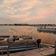 แจ็คกี้ ซีฟู้ด อิมแพ็ค เลคฟร้อนท์, ริมทะเลสาบเมืองทองธานี