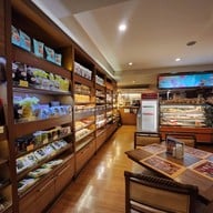 Silom Village สุขุมวิท 31