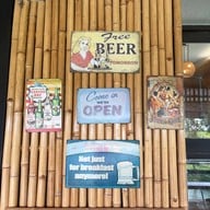 Green Day’s Cafe กรีนเดย์ คาเฟ่ บางแสน ชลบุรี