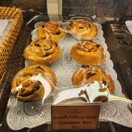 Silom Village สุขุมวิท 31