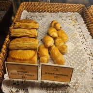 Silom Village สุขุมวิท 31