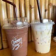 Green Day’s Cafe กรีนเดย์ คาเฟ่ บางแสน ชลบุรี