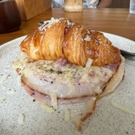 Seven Rabbit Coffee & Tea Pattanakarn 53