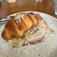 Seven Rabbit Coffee & Tea Pattanakarn 53