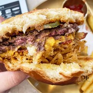 Treasure Burger Phuket