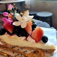 เมนูของร้าน RAWVAELA CAFE