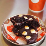 CRUNCHHH Charoen Nakhon