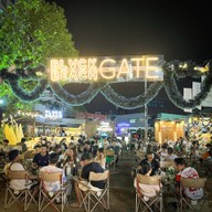 BLACKBEACH อาหารตามสั่ง แซลม่อนสด ของทานเล่น ตลาดเฟิร์สวันตลาดพลู