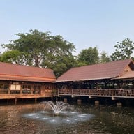 Country Lake View Hotel