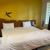 Country Lake View Hotel