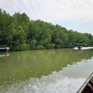 ฟาร์มสมใจซีฟู้ดส์ - บางขุนเทียน ชายทะเล