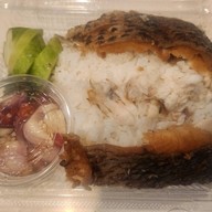 ข้าวปลาแกะคุณโบนัส หลังโรงพยาบาลบางโพ