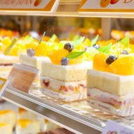 Chateraise สีลมคอมเพล็กซ์